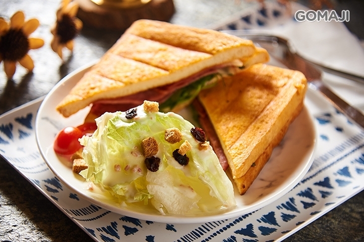 PLUSS coffee泇典咖啡