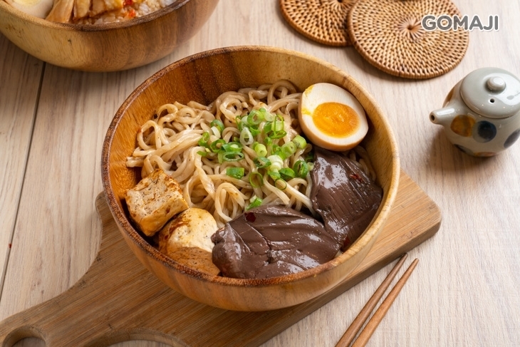 老哥雞肉飯·乾拌麵