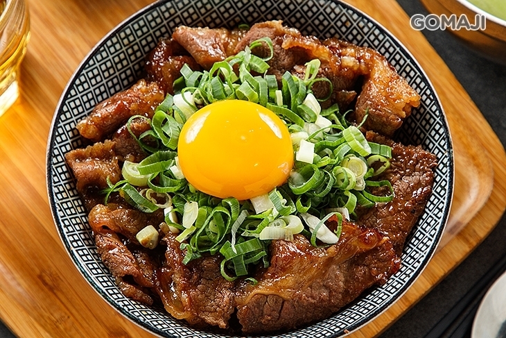 開丼 燒肉 vs 丼飯