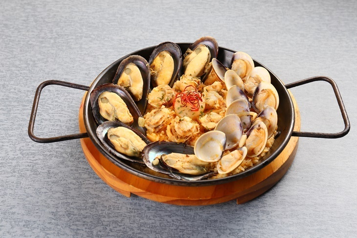 莫凡彼餐飲集團-小鐵鍋餐酒館