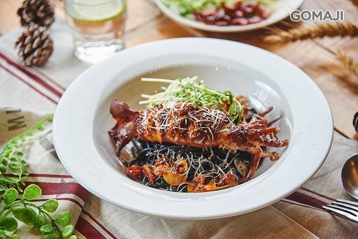 紅頂穀創穀倉咖啡