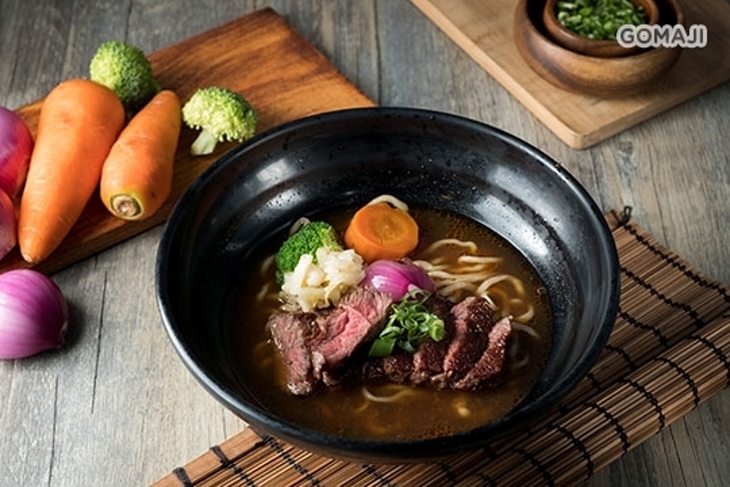 大牛比較懶碳烤牛肉麵