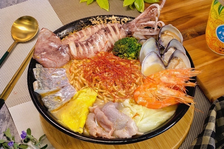 一鍋鮮海鮮料理