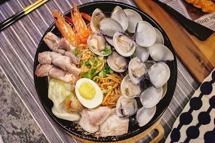 一鍋鮮海鮮料理