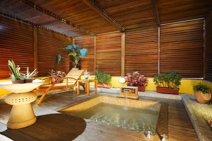 高雄-四季精品汽車旅館