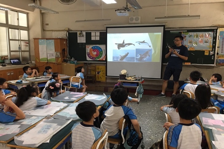 一起夢想－給白海豚長大的機會