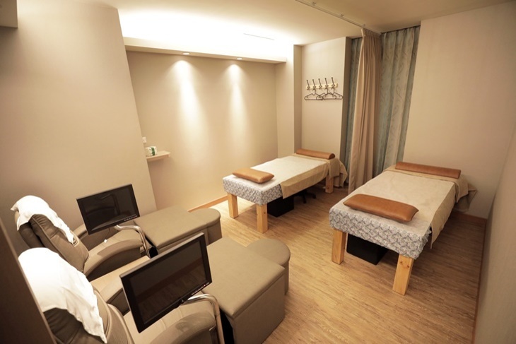 手足情深足體養生館