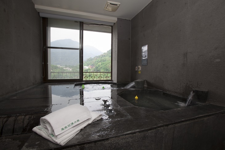 烏來-花漾水舞溫泉會館