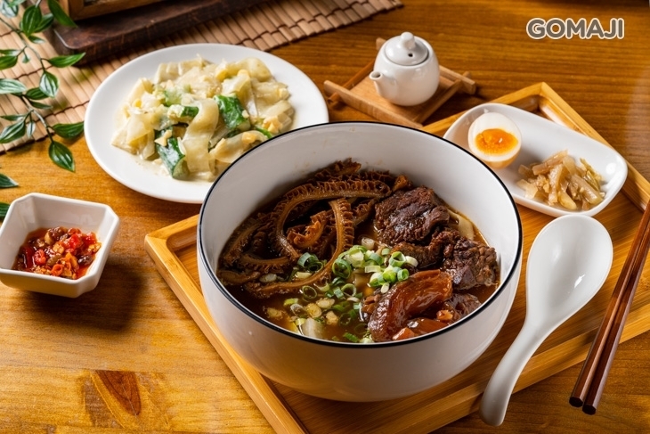 桃花源記牛肉麵專門店