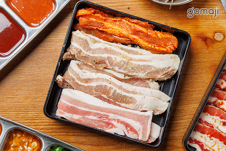 阿豬媽아줌마韓式烤肉吃到飽(新店店)