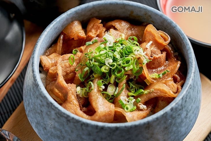 奇岩牛排燒肉飯