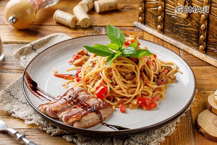 Greedy Bistronomy cafe