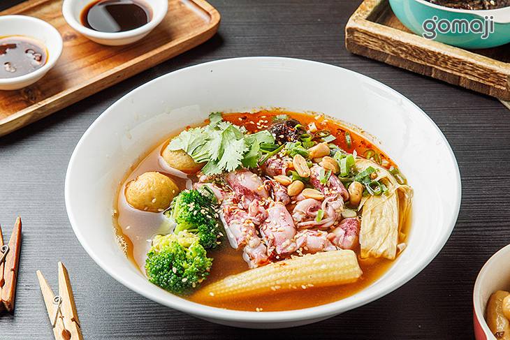 鋼鐵大叔重慶酸辣粉