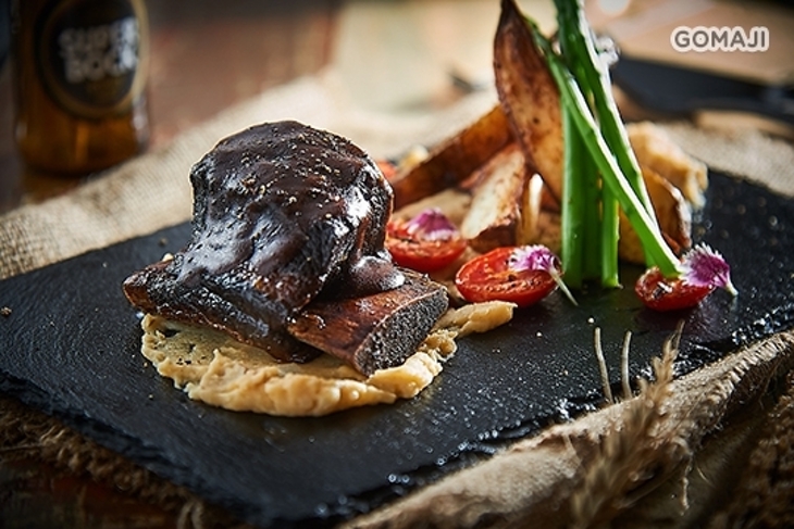 紅頂穀創穀倉咖啡