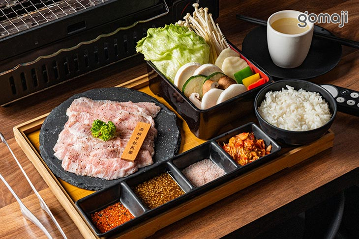 雲霧翩翩 一人燒肉(板橋總店)