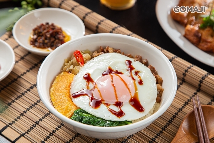 吾憶良品肉羹滷肉飯