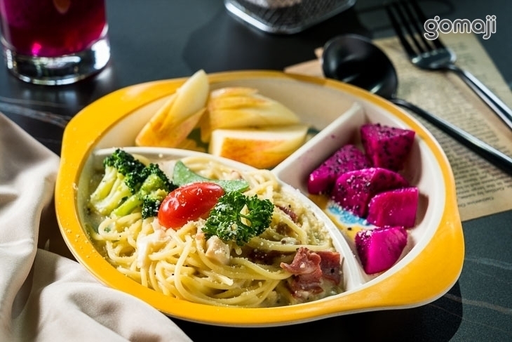 踏親 Touching  寵物親子餐廳