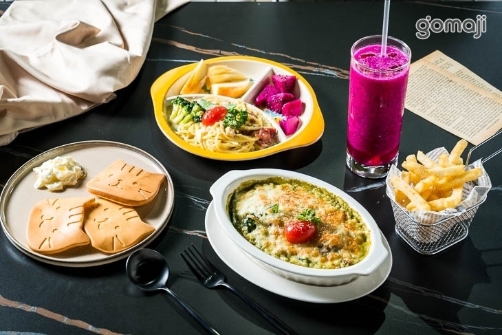 踏親 Touching  寵物親子餐廳