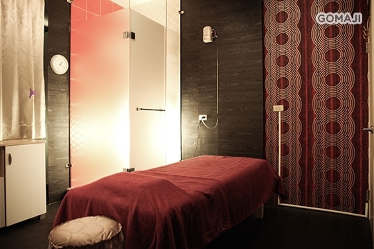 五葉松足體養生館