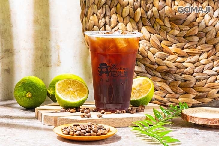 丹尼先生 自己喝茶飲