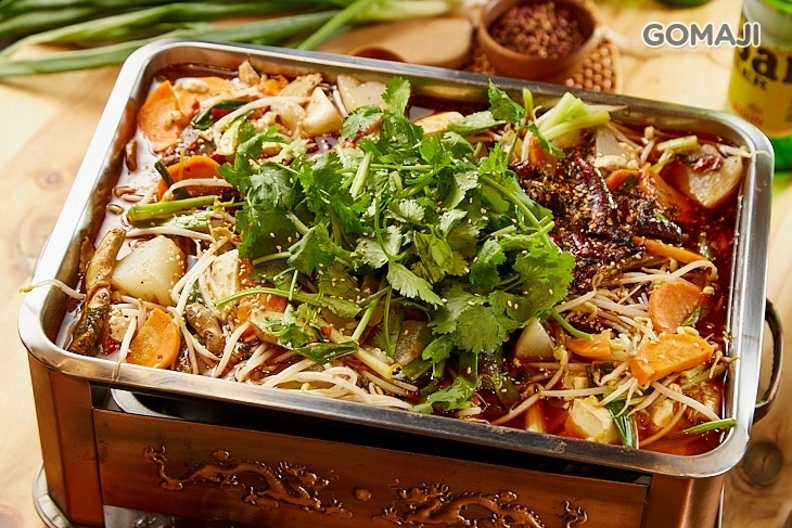 山城重慶烤魚麻辣燙