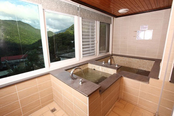 烏來-白水世界溫泉