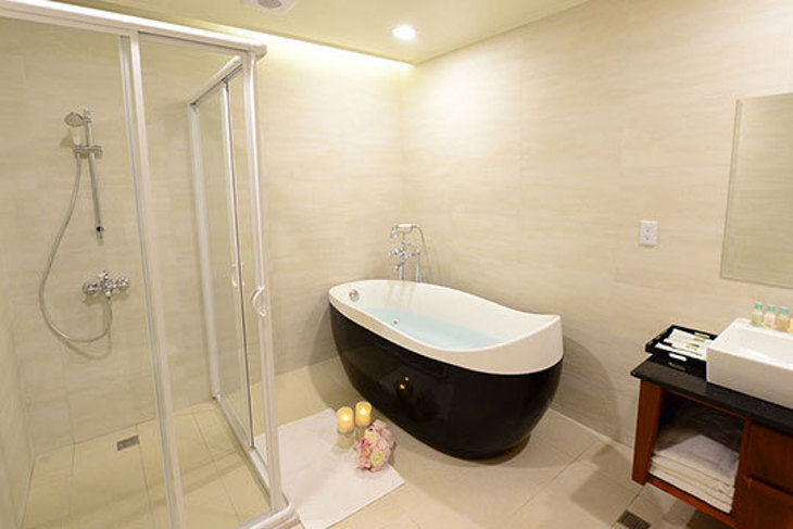 日月潭-上山聽潮湖景旅店