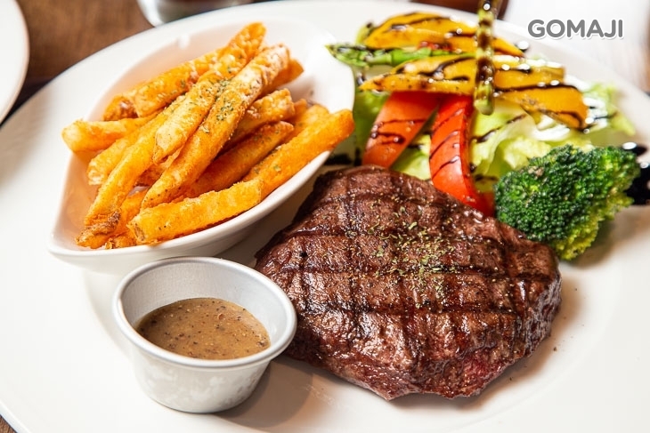 丹尼斯美式牛排館