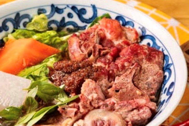 有骨氣牛肉麵鍋燒麵