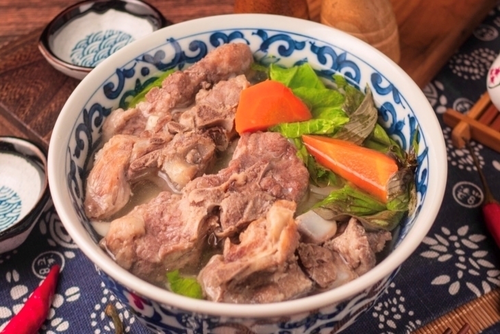 有骨氣牛肉麵鍋燒麵