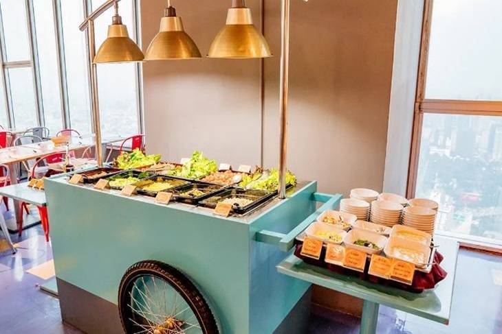 曼谷彩虹雲霄酒店 Baiyoke Sky Hotel76 & 78樓自助晚餐