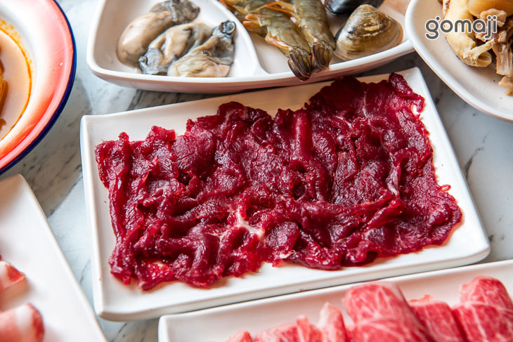 皇家四季溫體牛肉火鍋