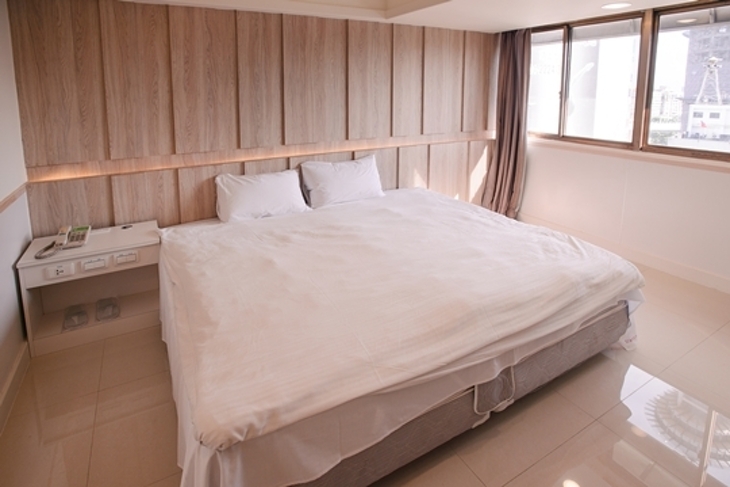 台中-奇異果快捷旅店(站前一館)