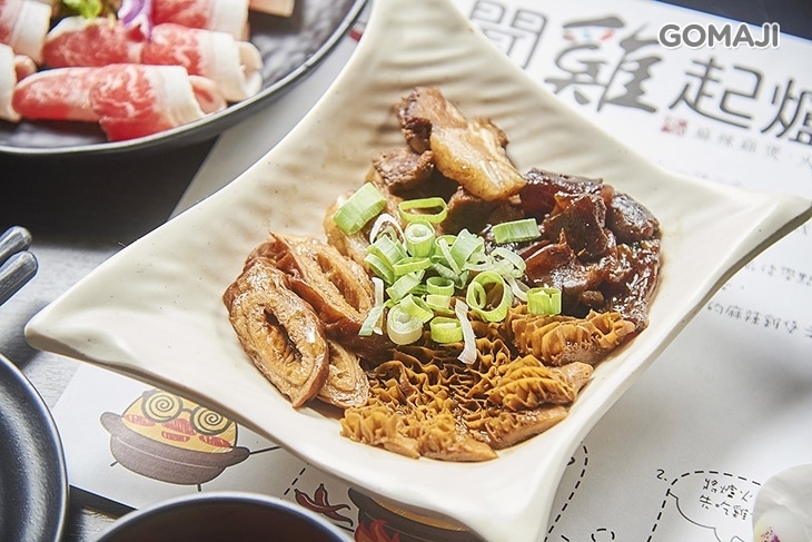 港式聞雞起爐麻辣雞煲火鍋