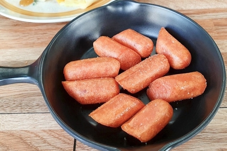 給我咬一口新式窯烤披薩