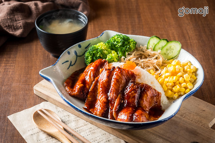 兆曜拉麵．丼飯