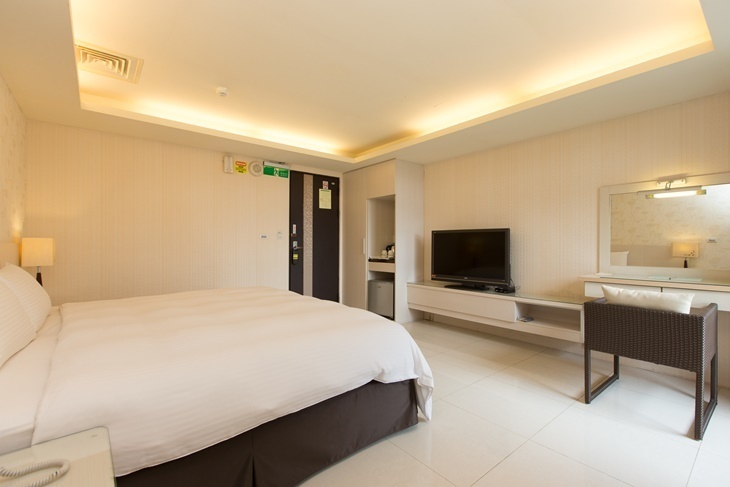 F HOTEL 三義館