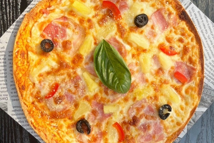 給我咬一口新式窯烤披薩