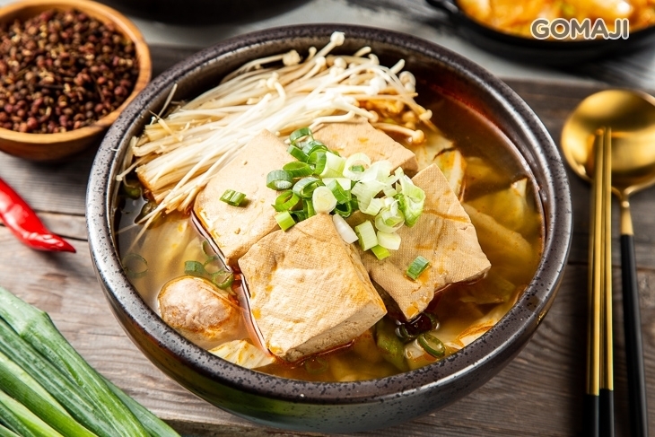 滿頭汗鴨血臭豆腐