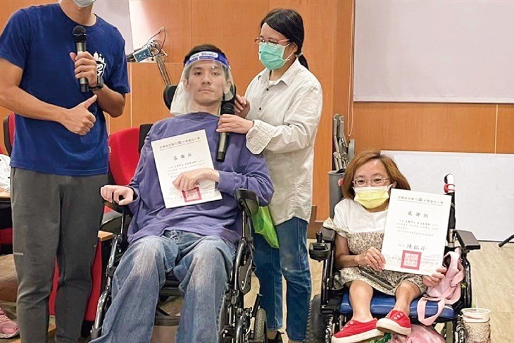 揮別憂鬱！支持48位宜蘭輪椅族走出戶外！