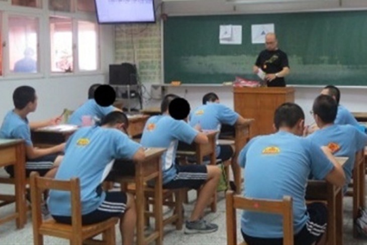 暖光計畫-用信件照亮鐵窗內的非行少年