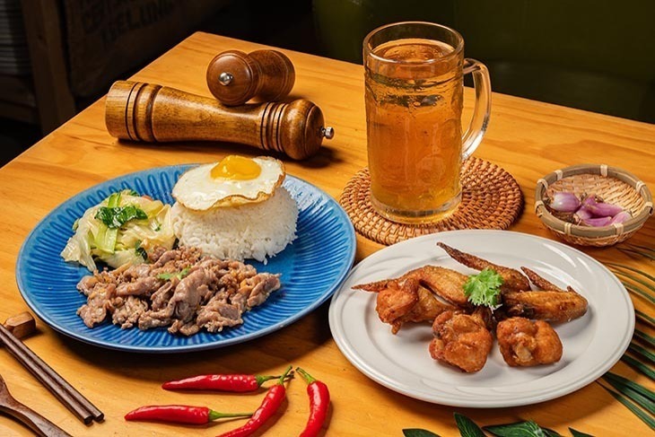 ((Kanokwan老麵攤總店)) 隱藏版料理-雞泰炒