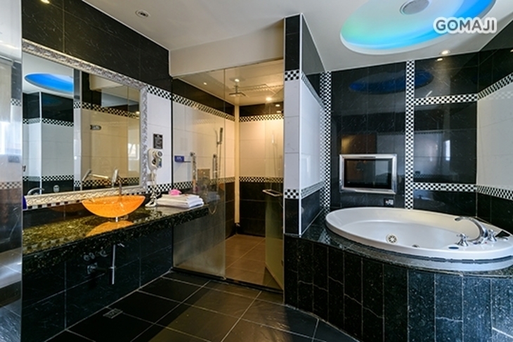 台北土城-萊閣時尚會館