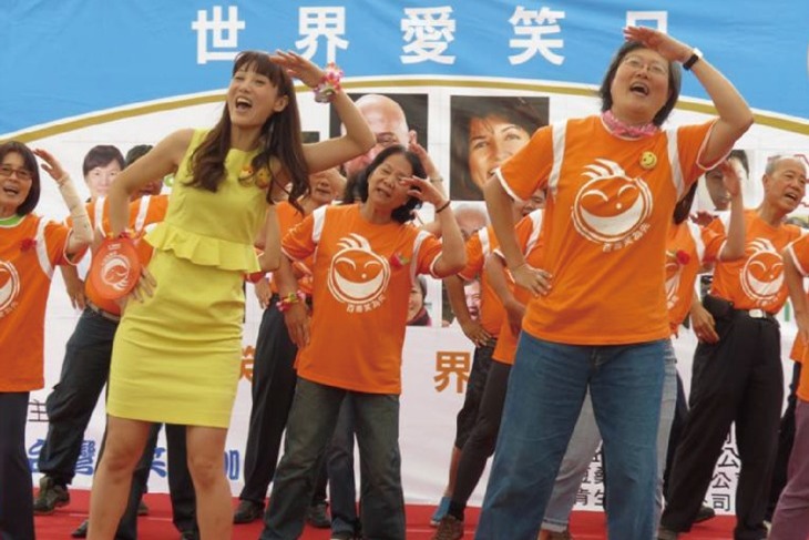 走出憂鬱！支持600位長者參加愛笑大遊行！