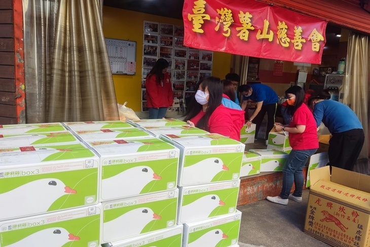 全台弱勢民生物資暖心送