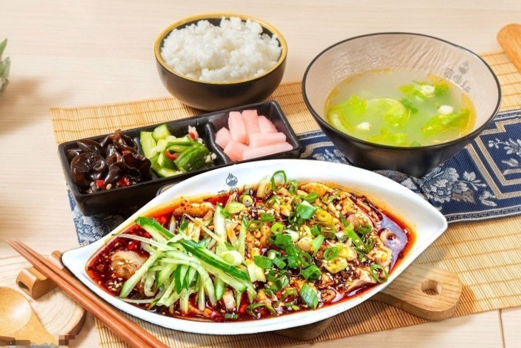 這個La川味小吃