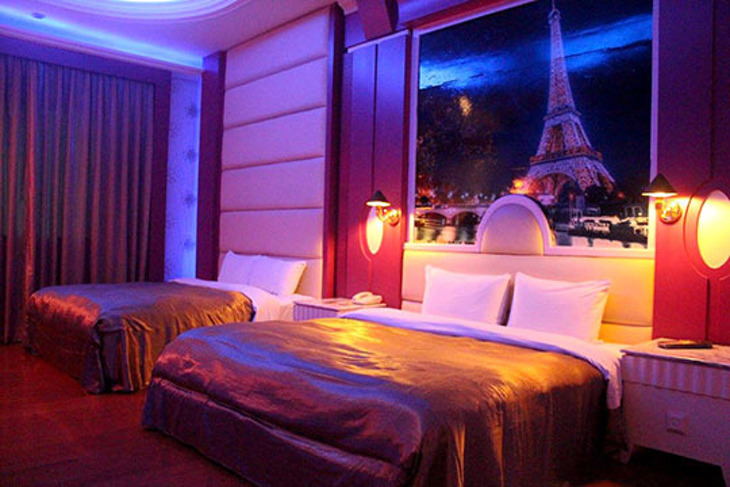 台中-論情汽車旅館