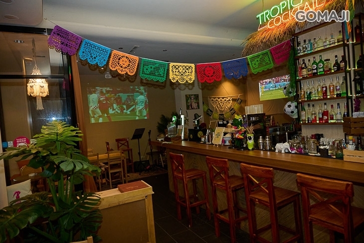 Tropicana Cocktail.Beer.Food