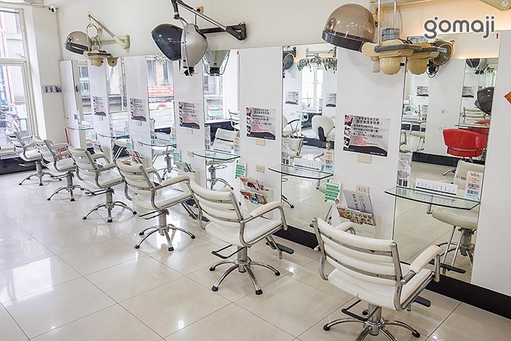 彩登造型(博愛店)