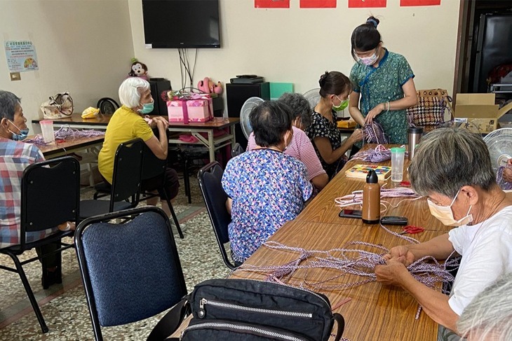 樂齡生活-支持雲林長者手提袋編織課程